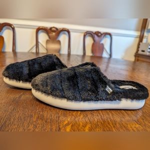 Toms, 8, new, Alpargata Mule, black faux fur slippers